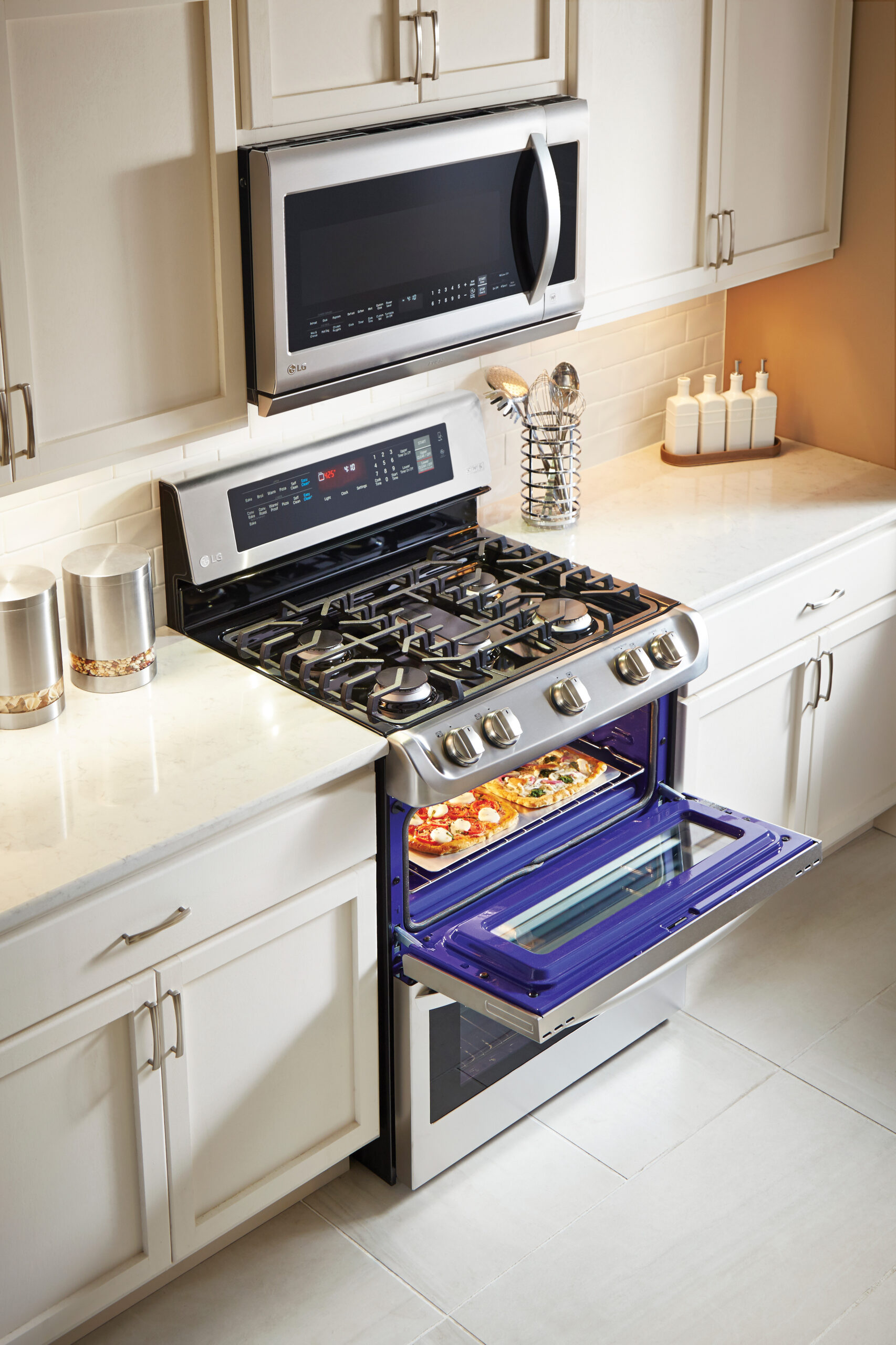 Step Up Your Baking Game With The LG ProBake Double Oven From BestBuy