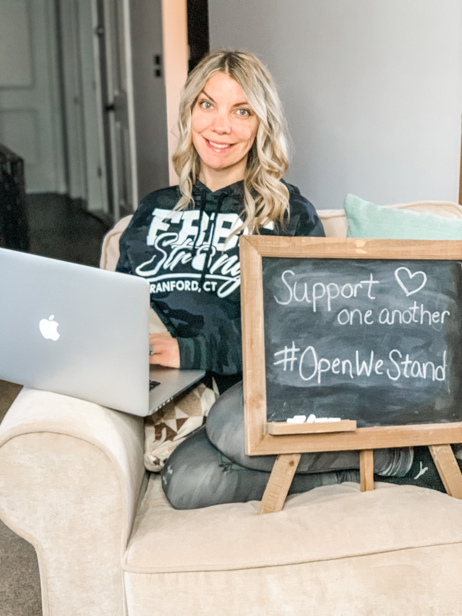 Support Fellow Small Business Owner Entrepreneurs with GoDaddy’s Microsite #OpenWeStand