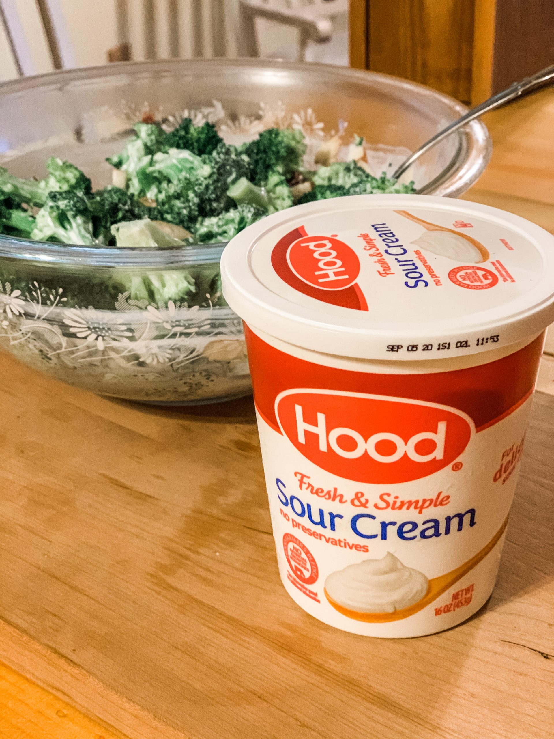 Broccoli Salad with Tangy Sour Cream Dressing Perfect for Summer Picnics
